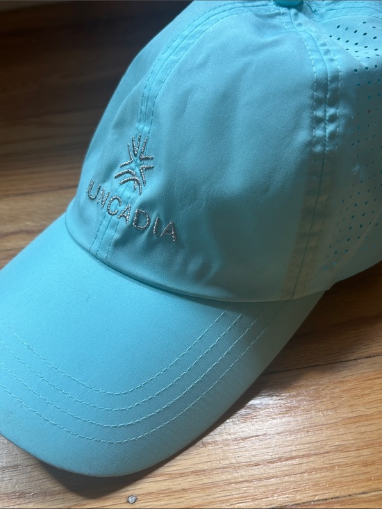 Accessories - Women's Light Teal Cap NWOT